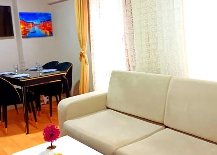 Taksim Pera Suites *