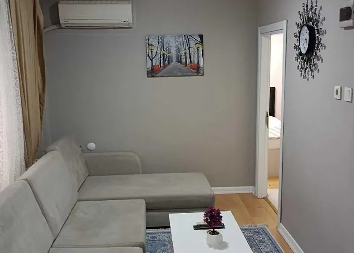 Taksim Pera Suites *